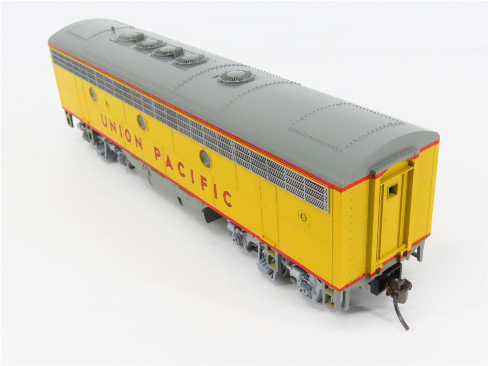 HO Scale Stewart Hobbies 9181 UP Union Pacific EMD F7B Ph. 1 Late Diesel No#