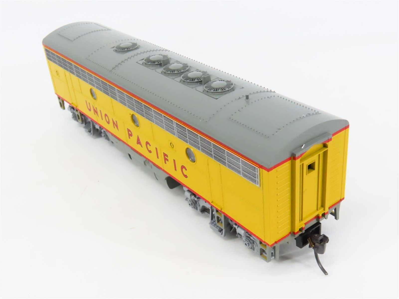 HO Scale Stewart Hobbies 9181 UP Union Pacific EMD F7B Ph. 1 Late Diesel No#