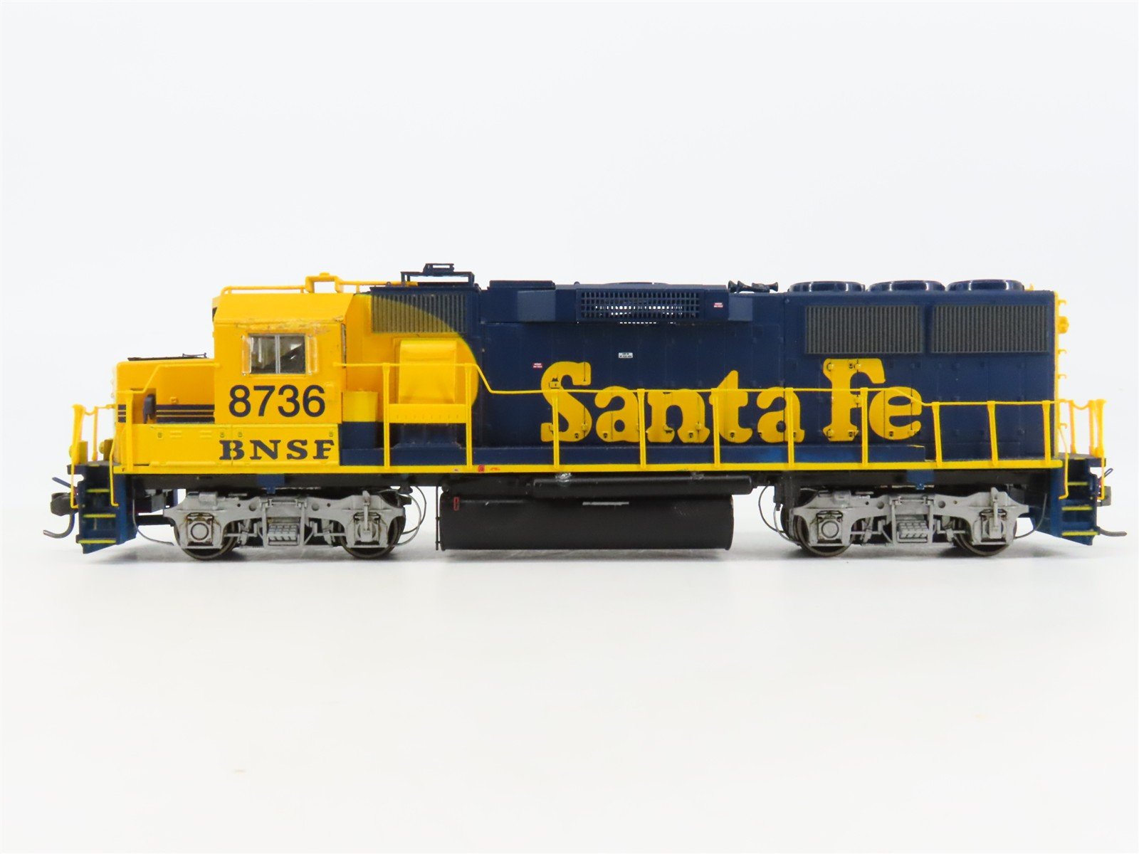 HO Scale Proto 2000 BNSF/Santa Fe EMD GP60 Diesel #8736 w/ DCC & Sound