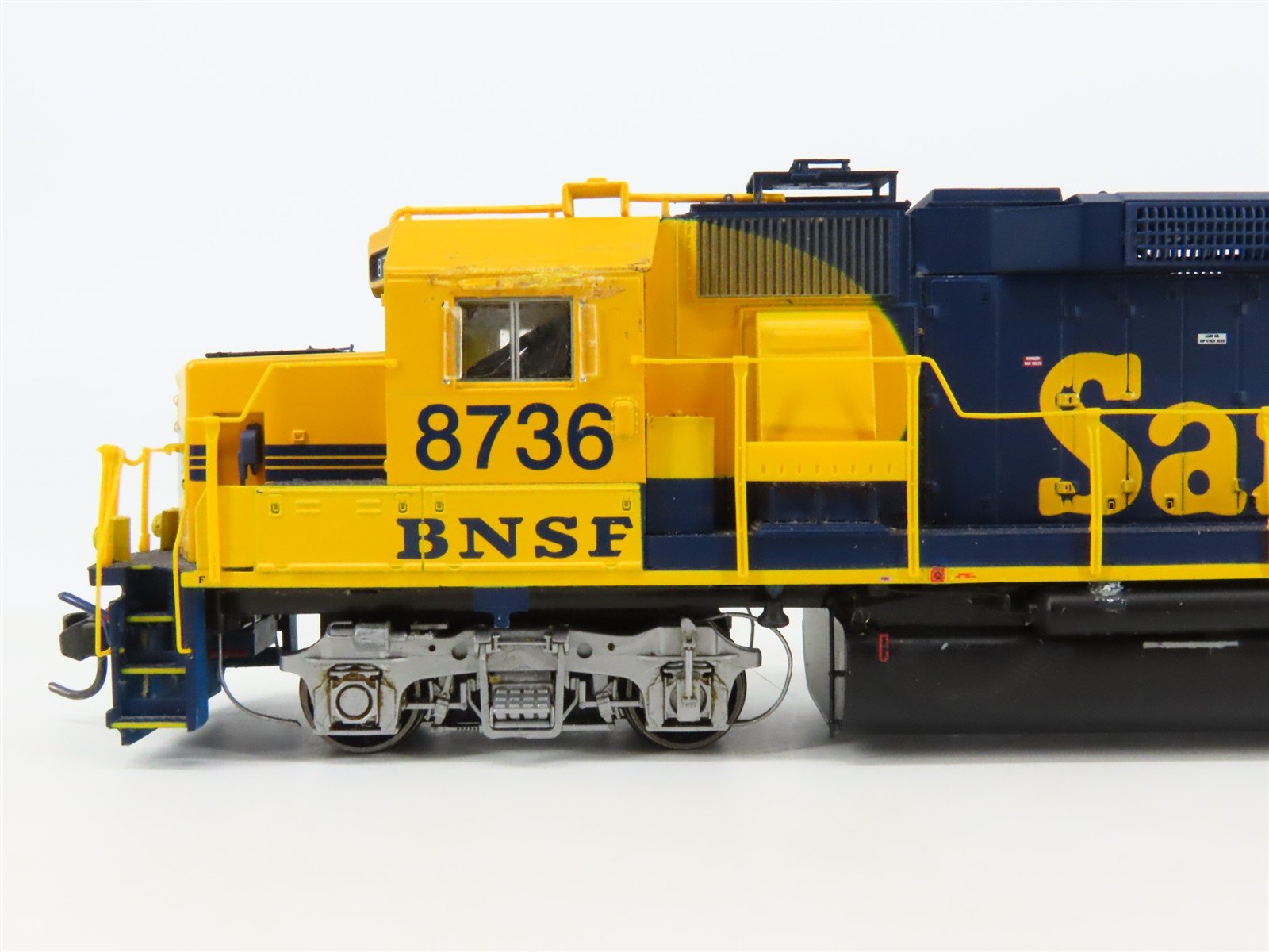 HO Scale Proto 2000 BNSF/Santa Fe EMD GP60 Diesel #8736 w/ DCC & Sound