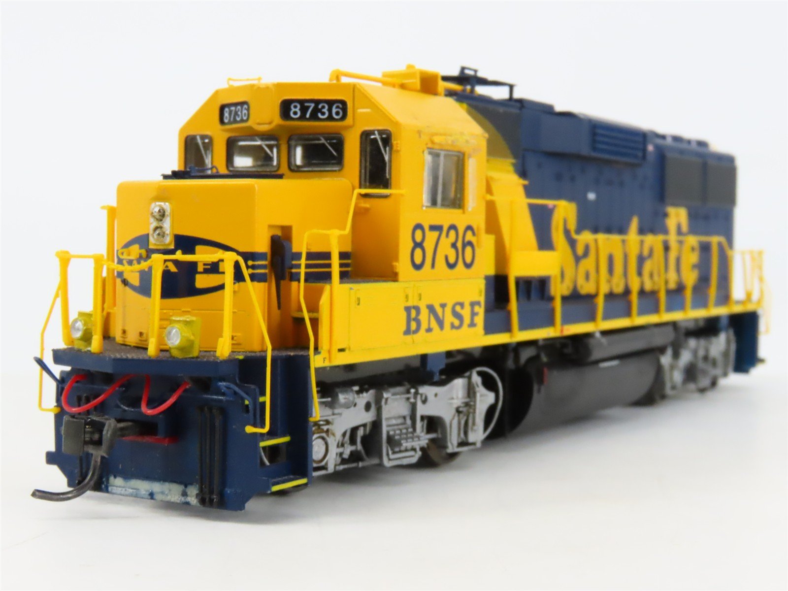 HO Scale Proto 2000 BNSF/Santa Fe EMD GP60 Diesel #8736 w/ DCC & Sound