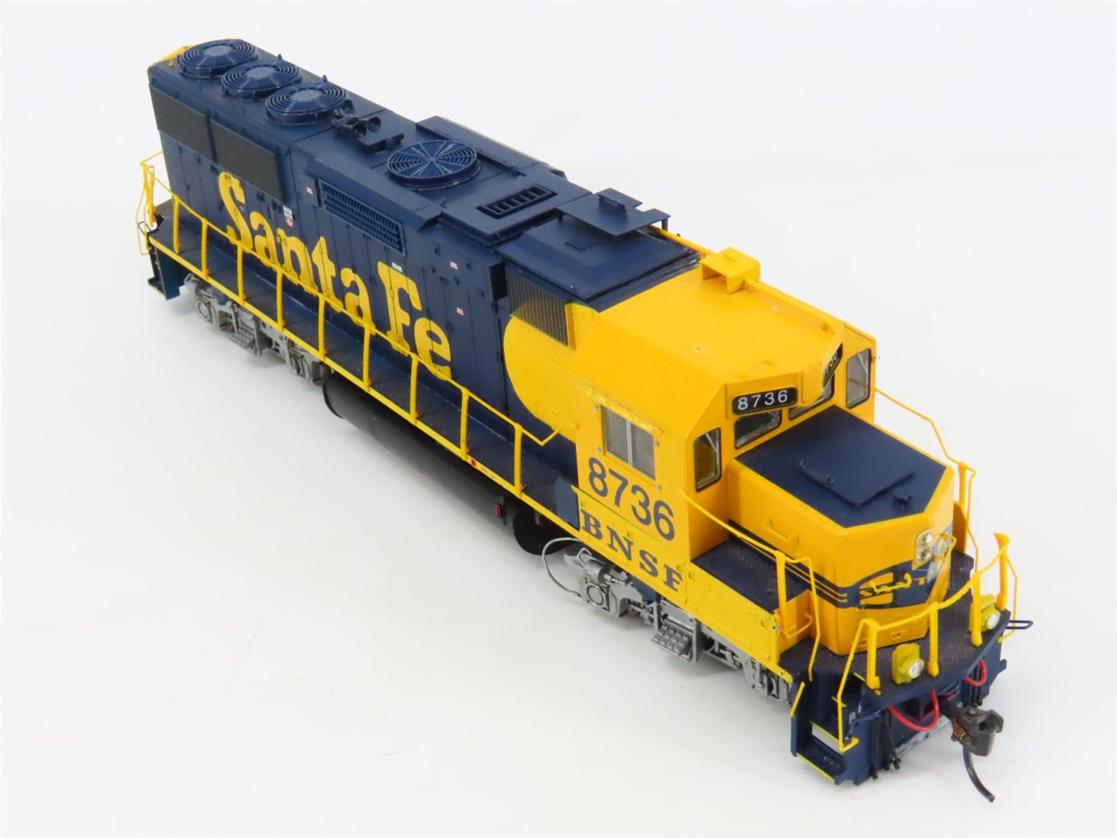 HO Scale Proto 2000 BNSF/Santa Fe EMD GP60 Diesel #8736 w/ DCC & Sound