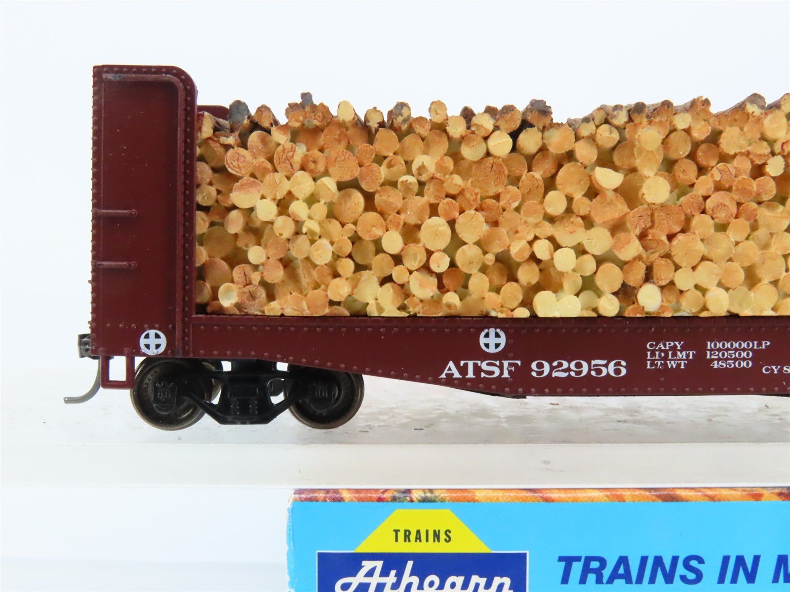 HO Scale Athearn 1457 ATSF Santa Fe 40' Pulpwood Flatcar #92956 w/Custom Load