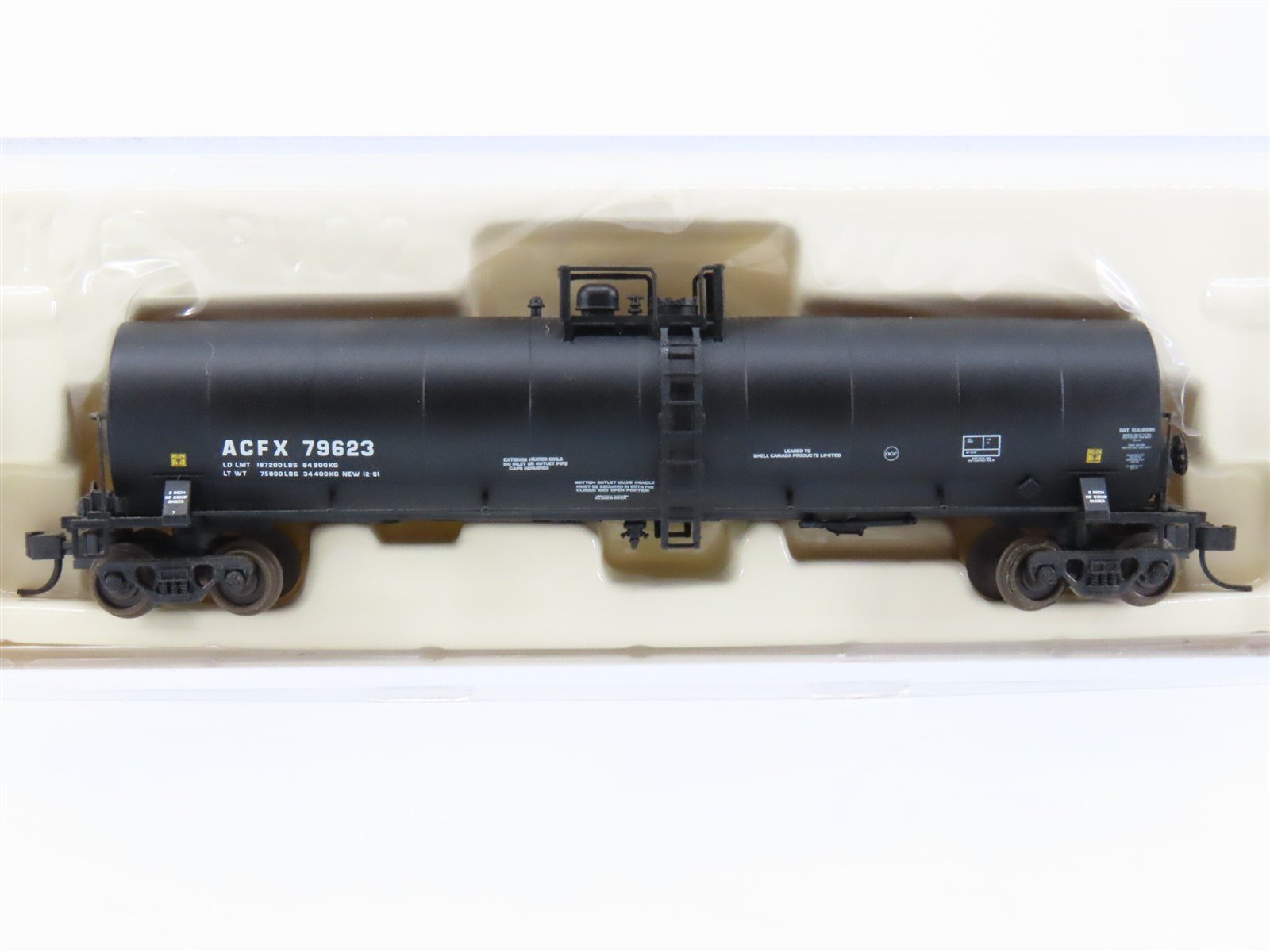 N Scale Atlas 30854 ACFX Shell Canada 22K Gallon Tankcar #79623
