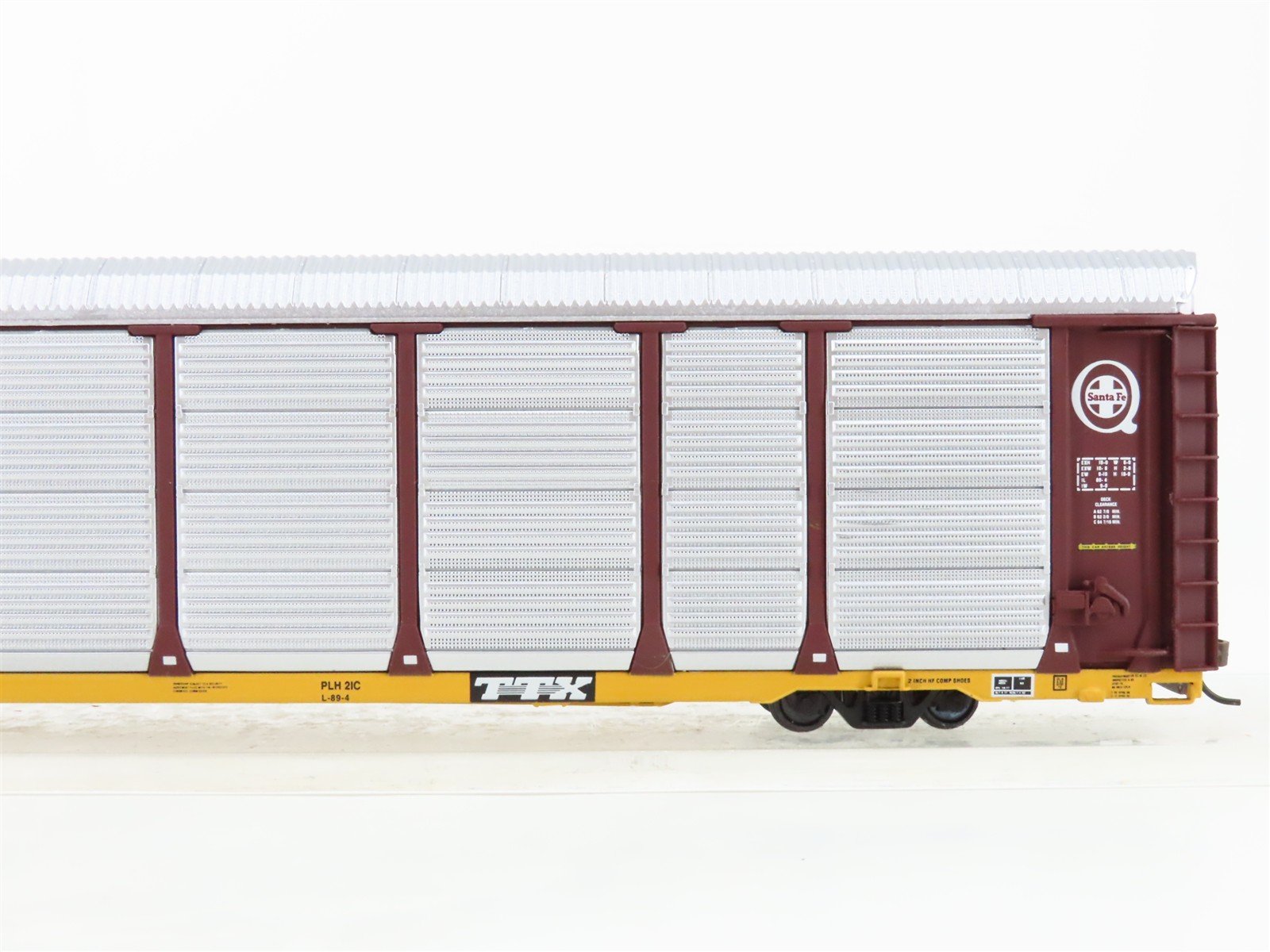 HO Walthers 932-24851 ETTX ATSF Santa Fe 89' Tri-Level Auto Carriers 2-Pack