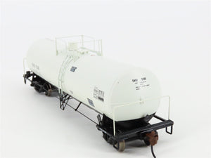 HO Scale Athearn 94823 ENGX Engelhard Corporation Clay Tank Cars 3-Pack