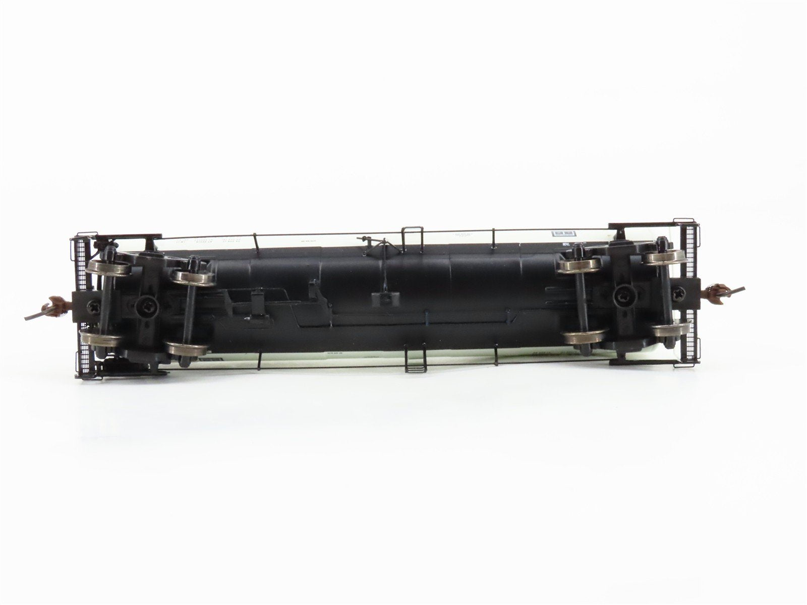 HO Scale Athearn 94823 ENGX Engelhard Corporation Clay Tank Cars 3-Pack