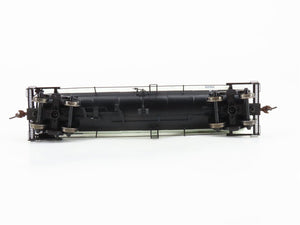 HO Scale Athearn 94823 ENGX Engelhard Corporation Clay Tank Cars 3-Pack