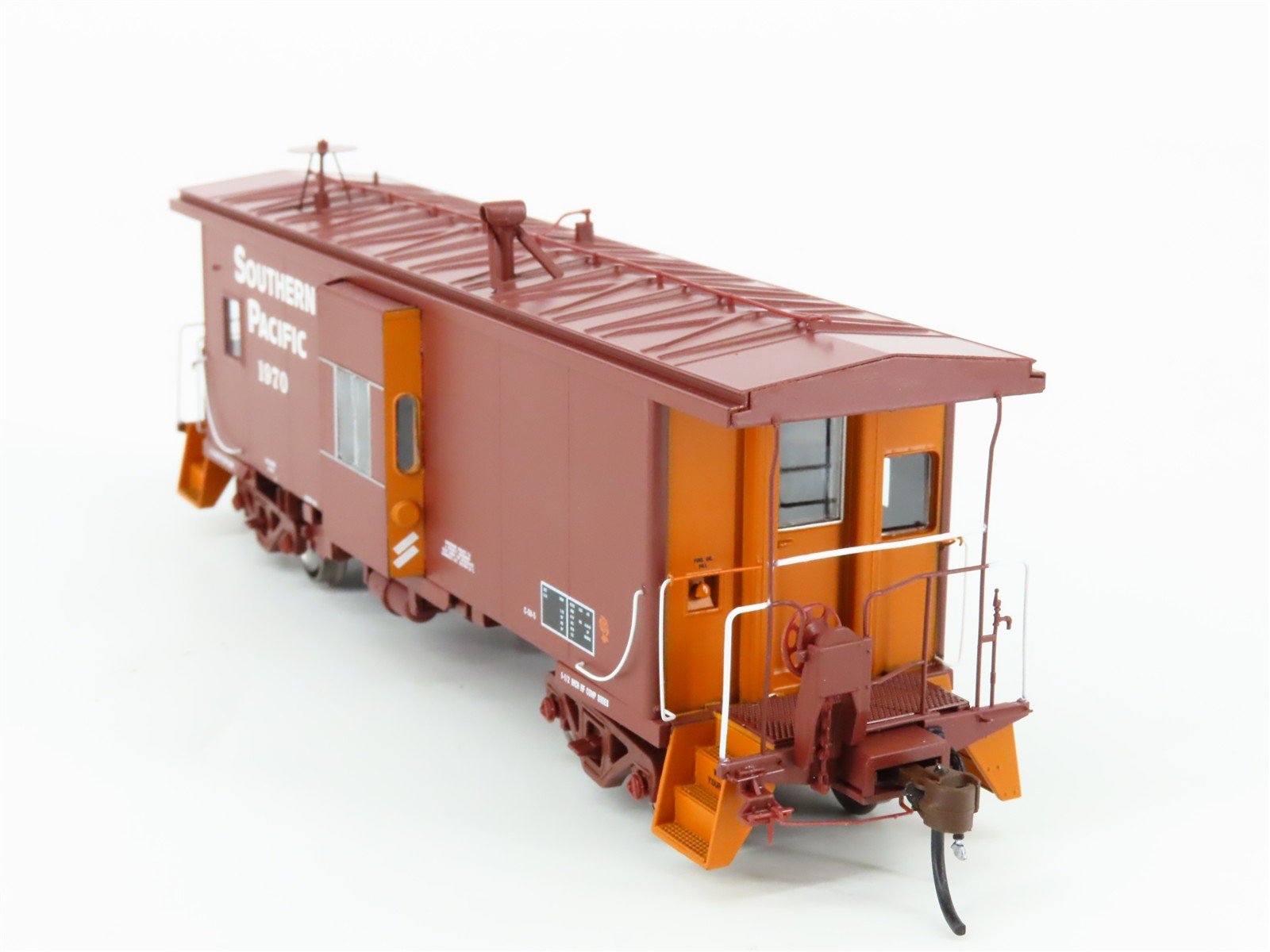 HO Athearn Genesis G63029 SP Southern Pacific Bay Window Caboose #1970 Lighted