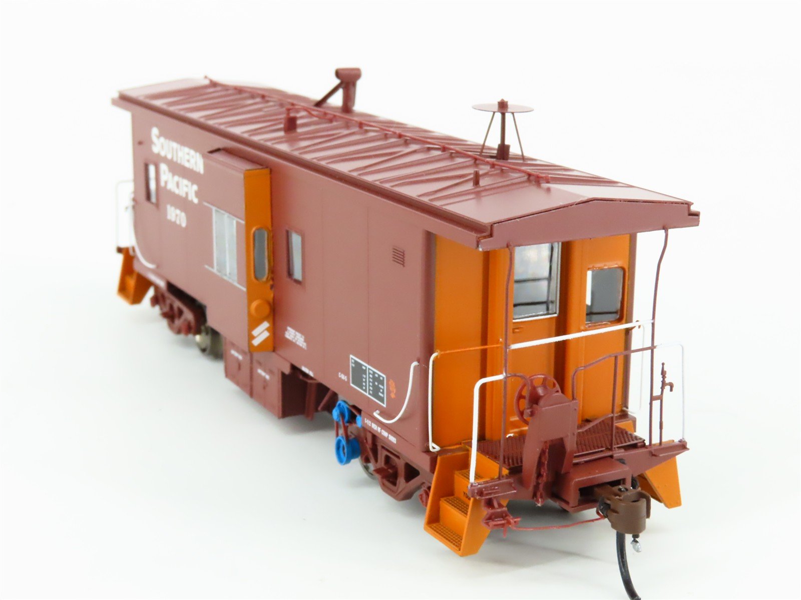 HO Athearn Genesis G63029 SP Southern Pacific Bay Window Caboose #1970 Lighted