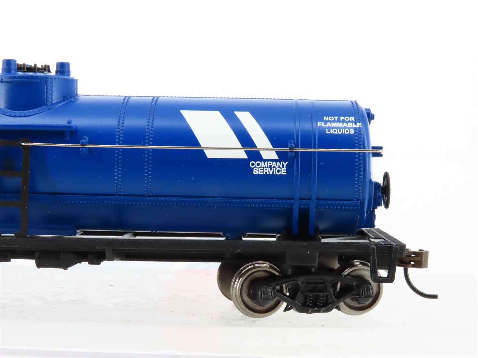 HO Scale Walthers Trainline 931-1446 MRL Montana Rail Link Tank Car #100016