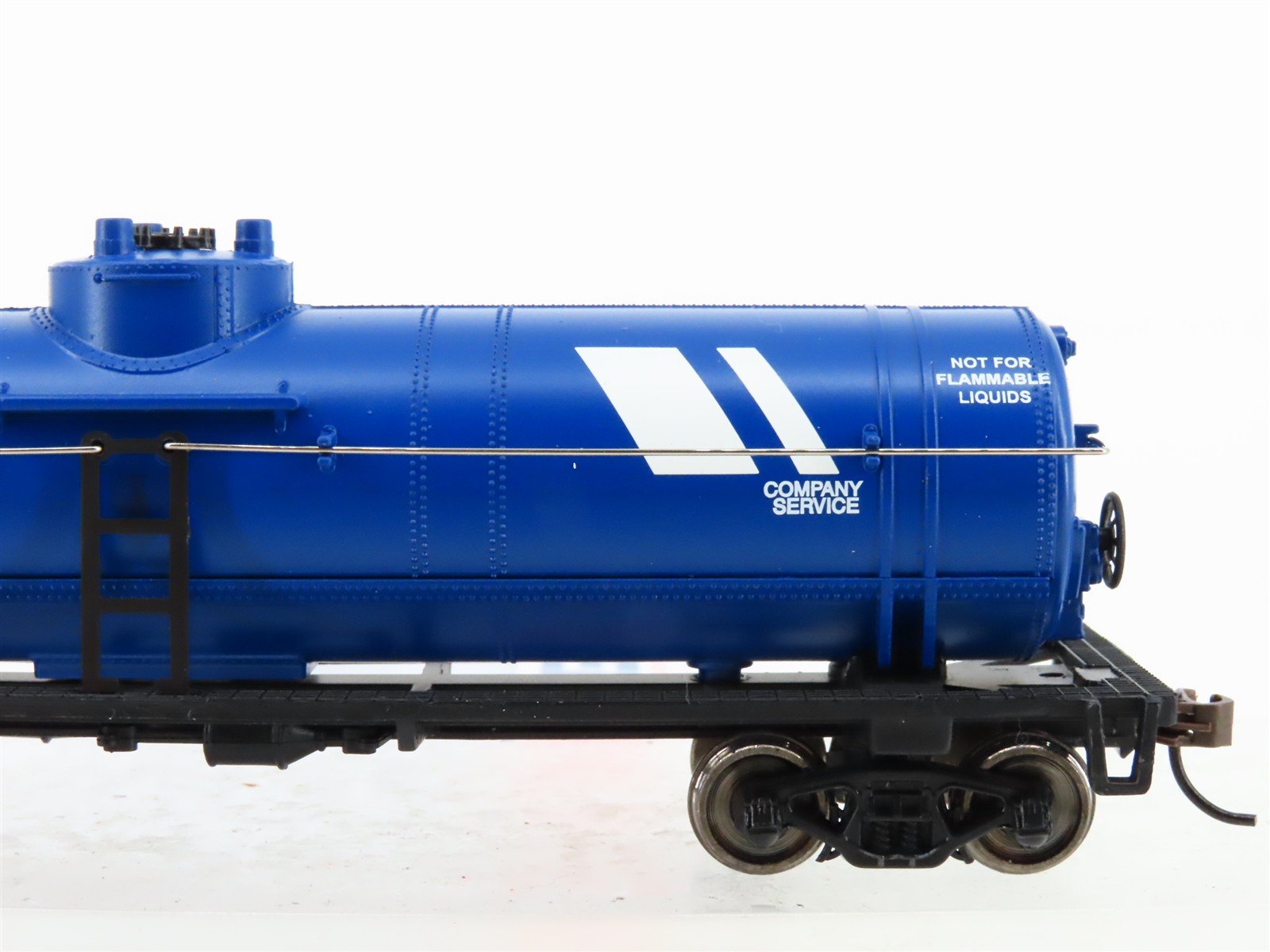 HO Scale Walthers Trainline 931-1446 MRL Montana Rail Link Tank Car #100016