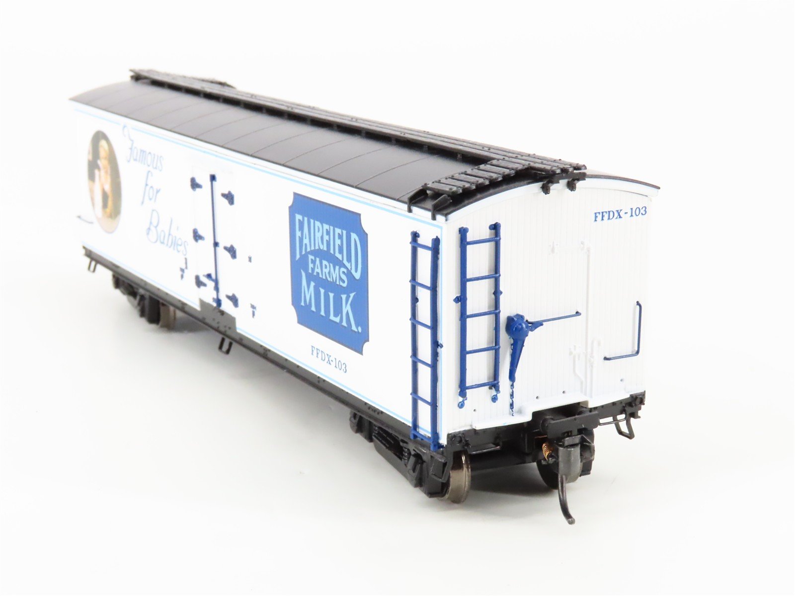 HO Scale Roundhouse 84621 FFDX Fairfield Farms Milk 40' Wood Reefer #103