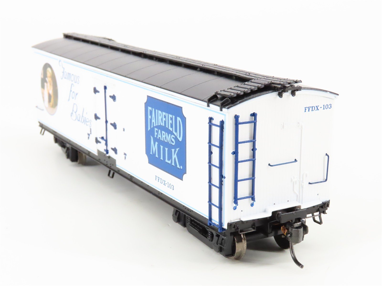 HO Scale Roundhouse 84621 FFDX Fairfield Farms Milk 40' Wood Reefer #103