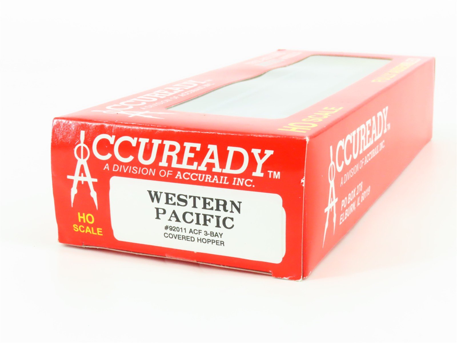 HO Scale Accurail Accuready 92011 WP Western Pacific 3-Bay Covered Hopper #11913