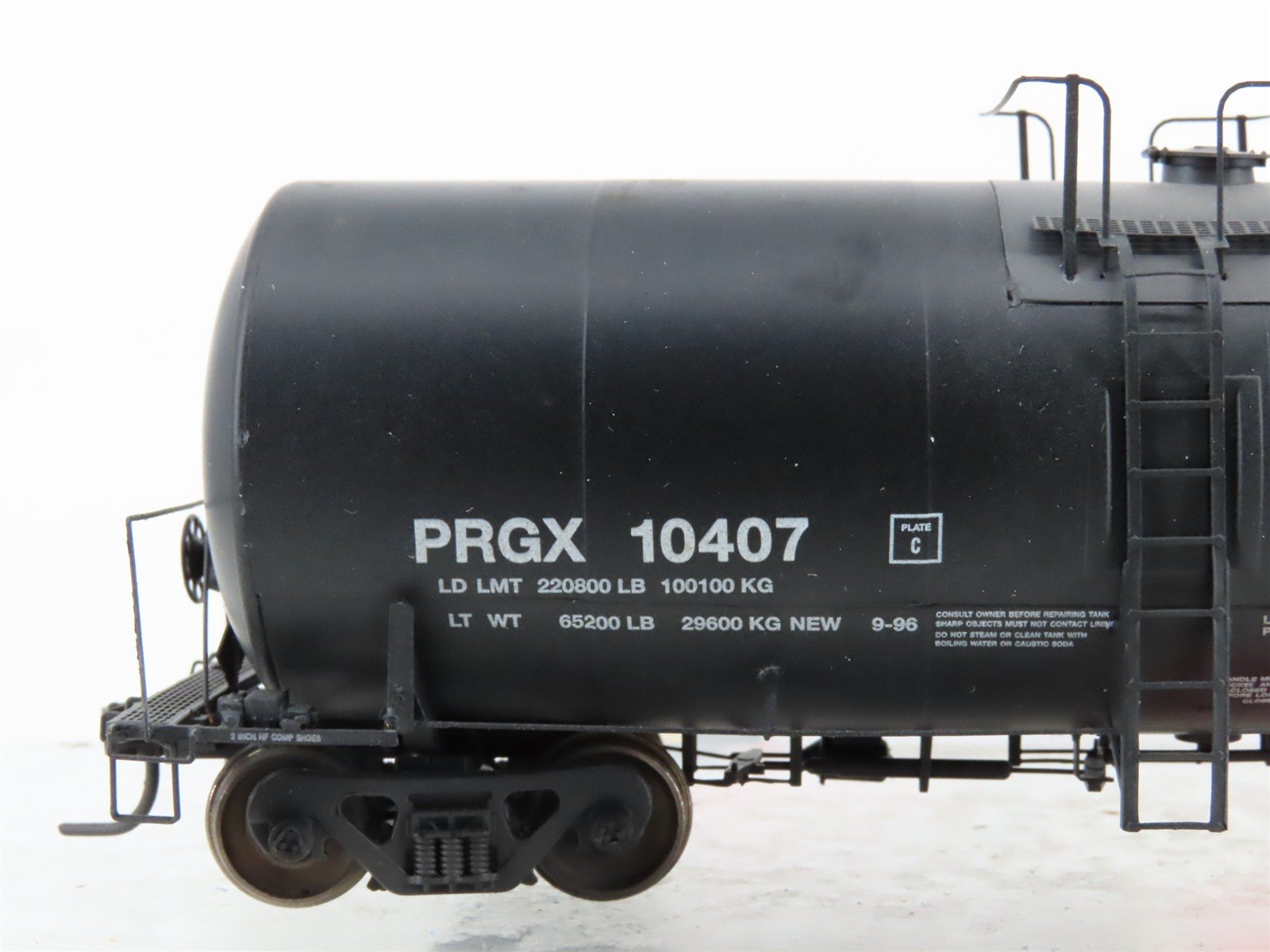 HO InterMountain Pinnacle Series 47809-06 PRGX 19,000 Gallon Tank Car #10407