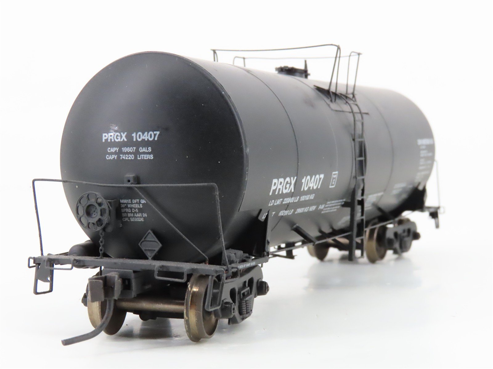 HO InterMountain Pinnacle Series 47809-06 PRGX 19,000 Gallon Tank Car #10407