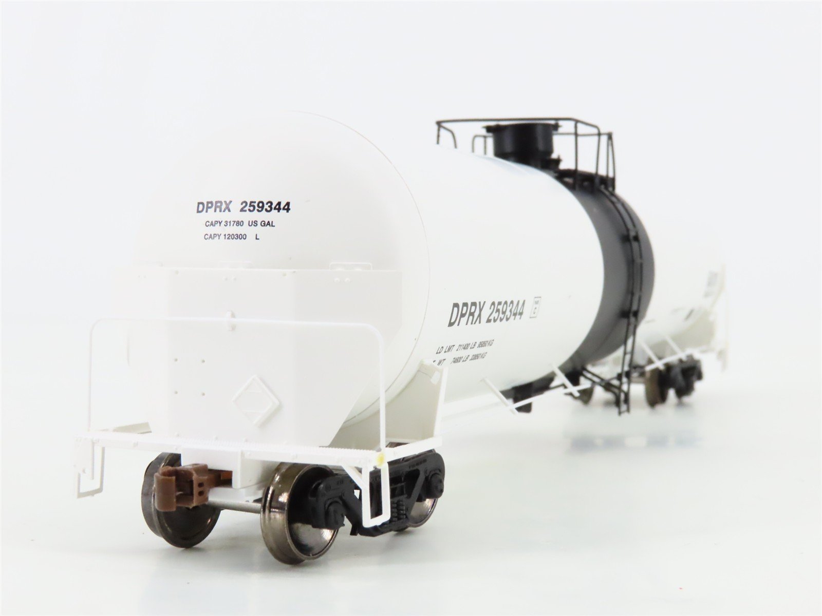 HO Scale ScaleTrains Operator SXT10009 DPRX Deep Rock Refining Tank Car #259344