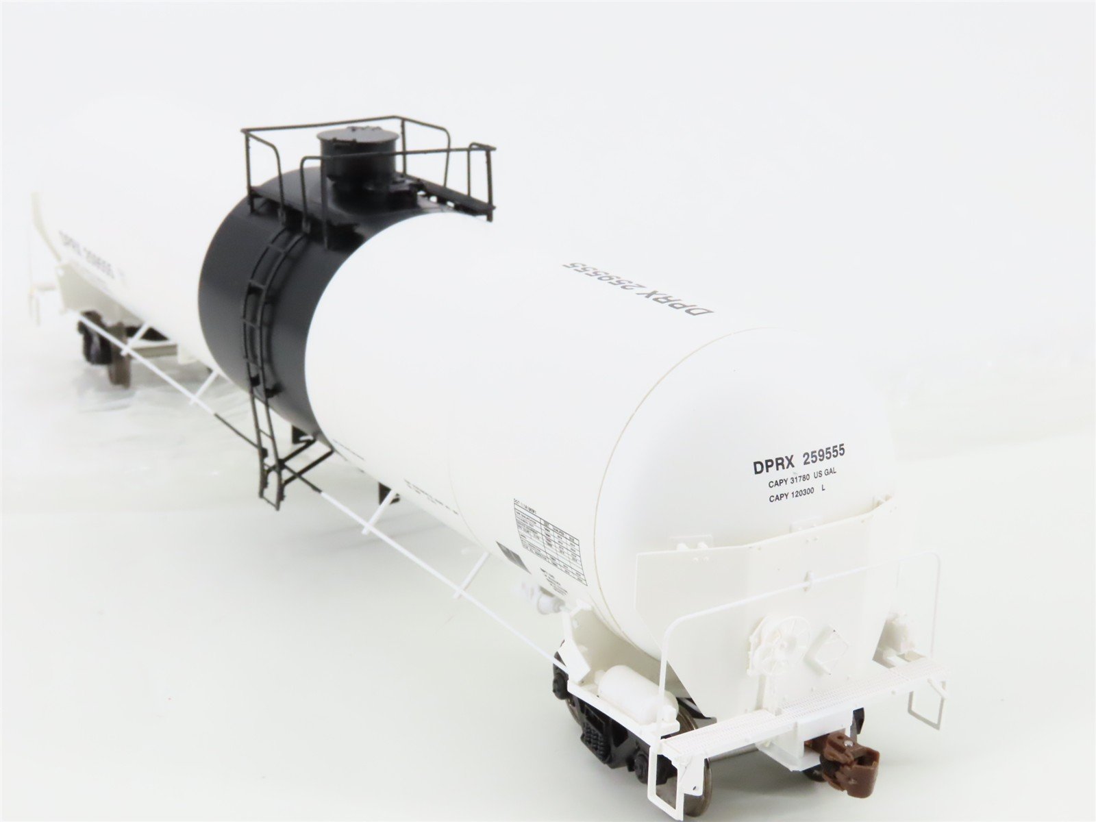 HO Scale ScaleTrains Operator SXT10012 DPRX Deep Rock Refining Tank Car #259555