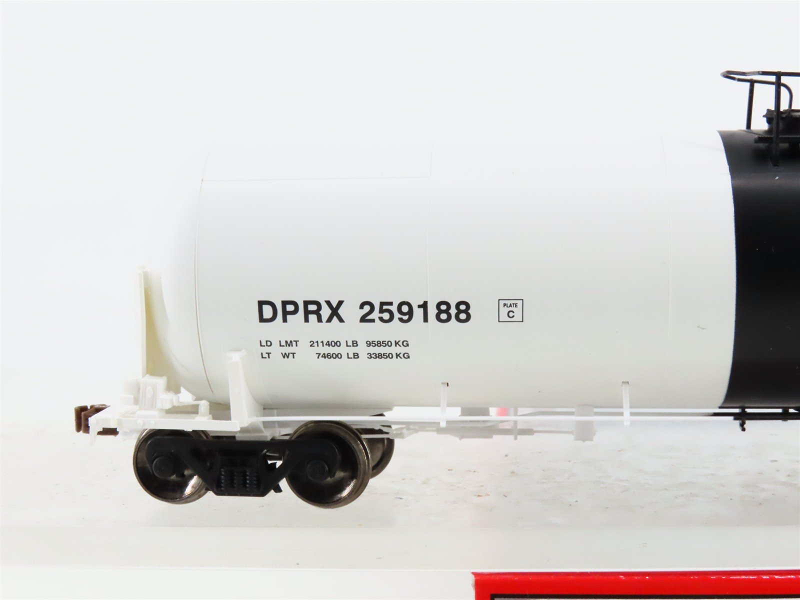 HO Scale ScaleTrains Operator SXT10006 DPRX Deep Rock Refining Tank Car #259188