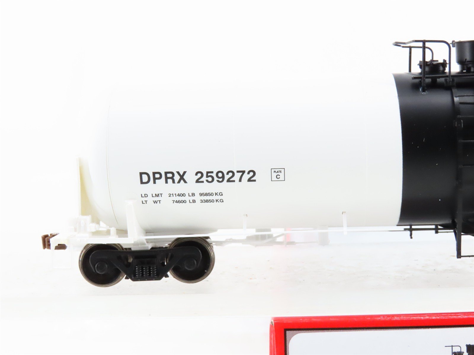 HO Scale ScaleTrains Operator SXT10008 DPRX Deep Rock Refining Tank Car #259272