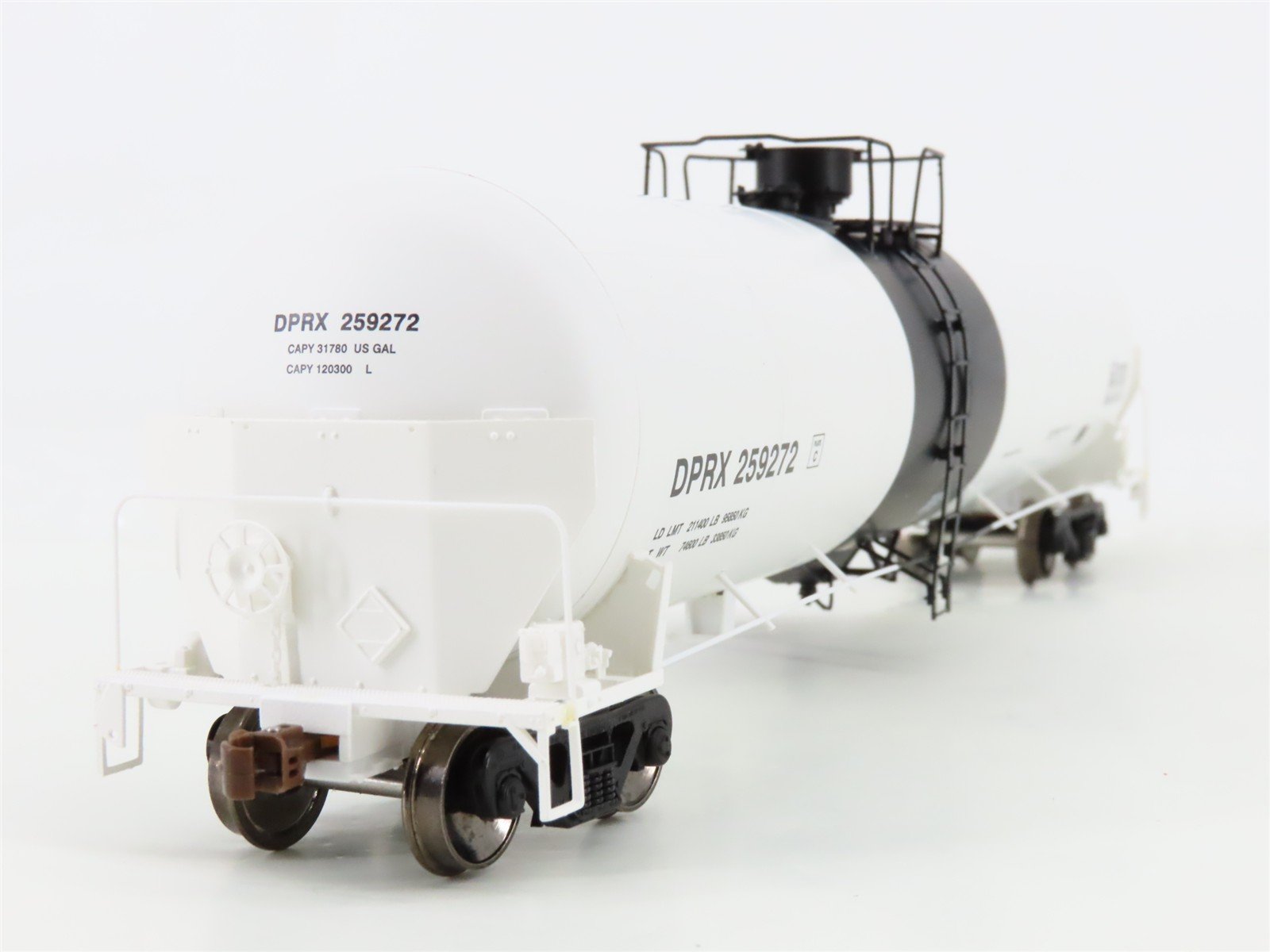 HO Scale ScaleTrains Operator SXT10008 DPRX Deep Rock Refining Tank Car #259272