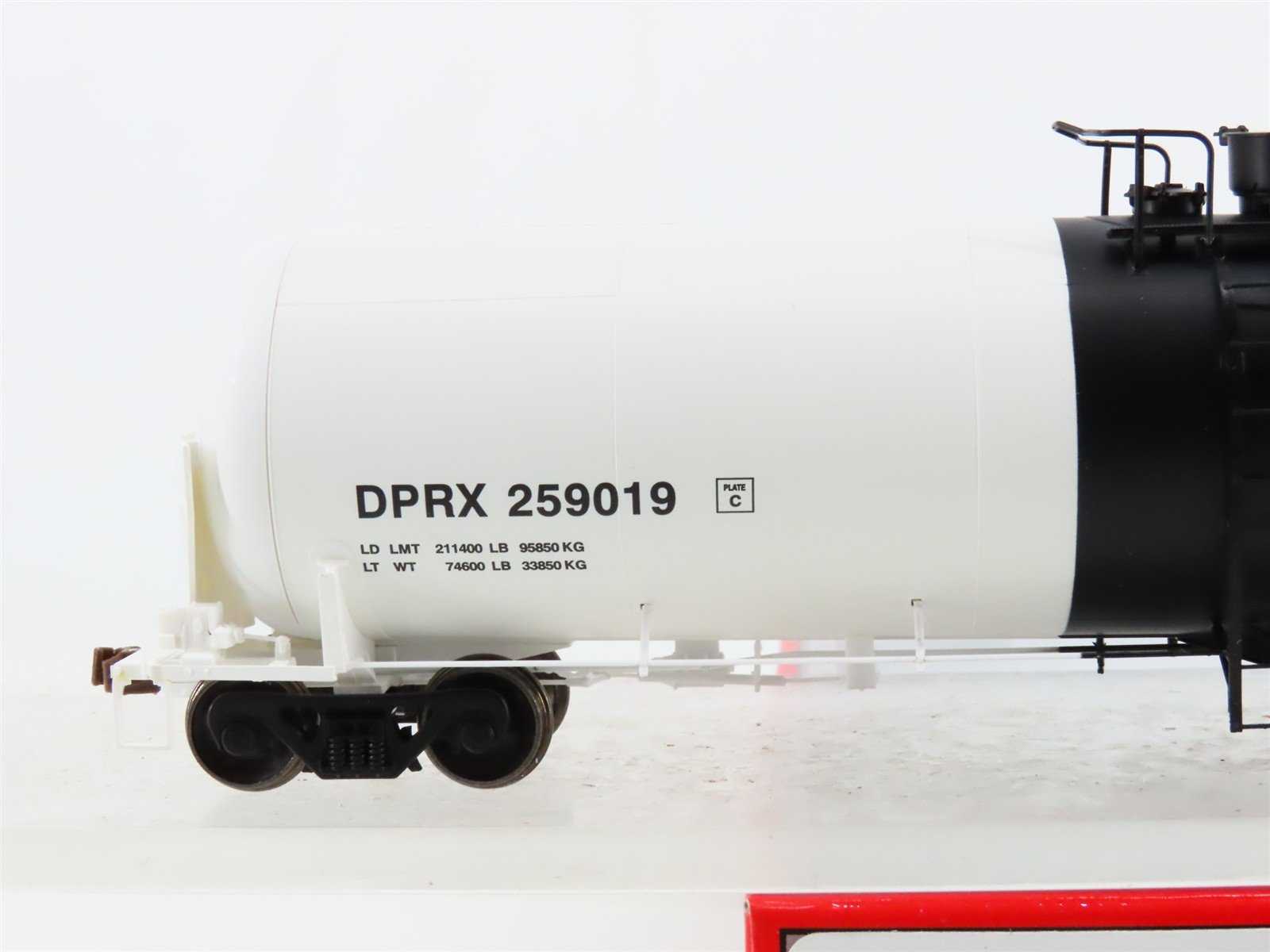HO Scale ScaleTrains Operator SXT10001 DPRX Deep Rock Refining Tank Car #259019