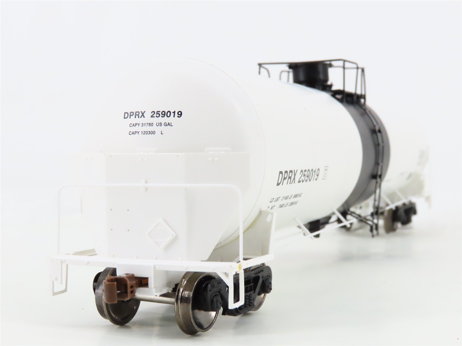 HO Scale ScaleTrains Operator SXT10001 DPRX Deep Rock Refining Tank Car #259019