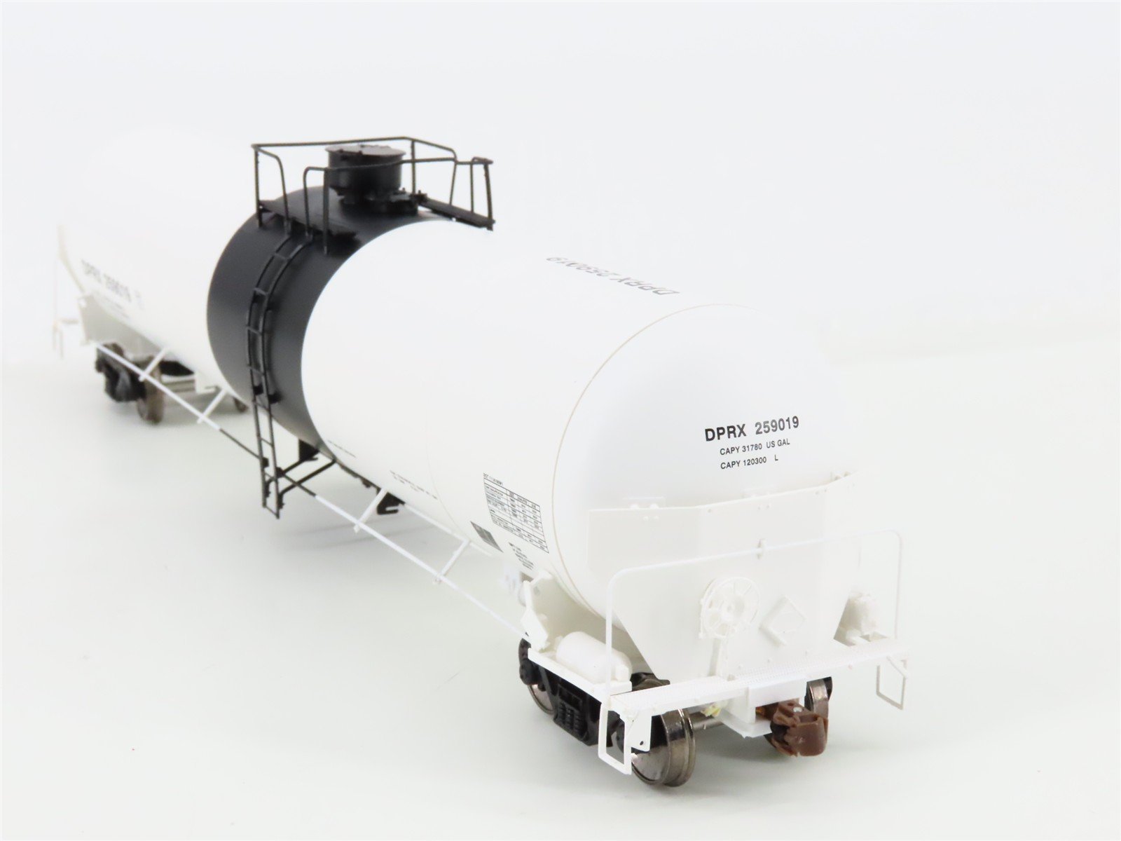 HO Scale ScaleTrains Operator SXT10001 DPRX Deep Rock Refining Tank Car #259019