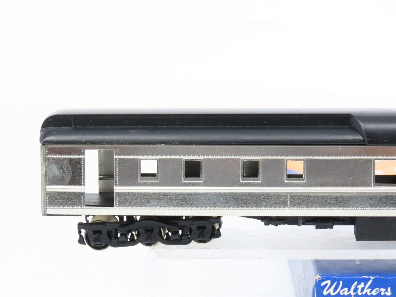 HO Scale Walthers 7815 Undecorated 80' Diner Passenger Car