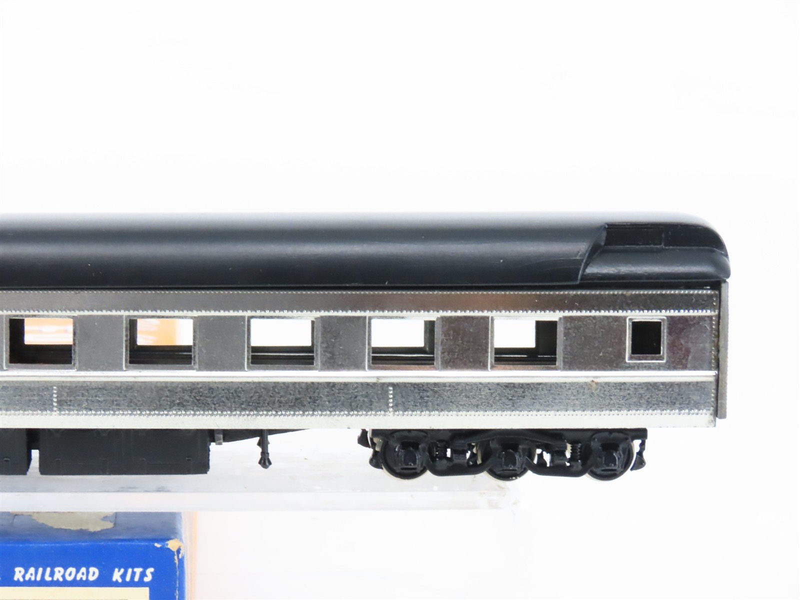 HO Scale Walthers 7815 Undecorated 80' Diner Passenger Car