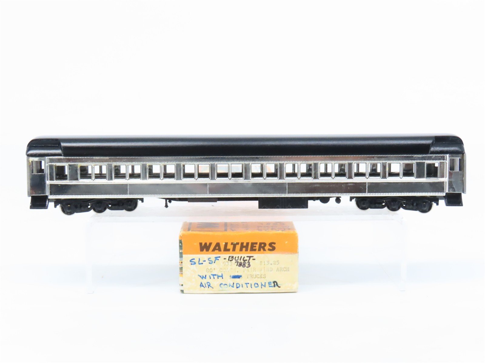 HO Scale Walthers 933-7883 Undecorated 80' Paired-Window Coach Passenger Car