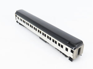 HO Scale Walthers 933-7883 Undecorated 80' Paired-Window Coach Passenger Car