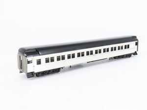 HO Scale Walthers 933-7883 Undecorated 80' Paired-Window Coach Passenger Car