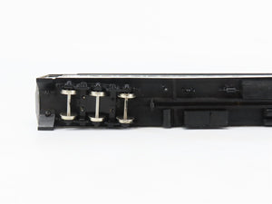 HO Scale Walthers 933-7883 Undecorated 80' Paired-Window Coach Passenger Car