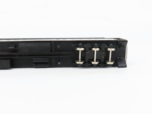 HO Scale Walthers 933-7883 Undecorated 80' Paired-Window Coach Passenger Car