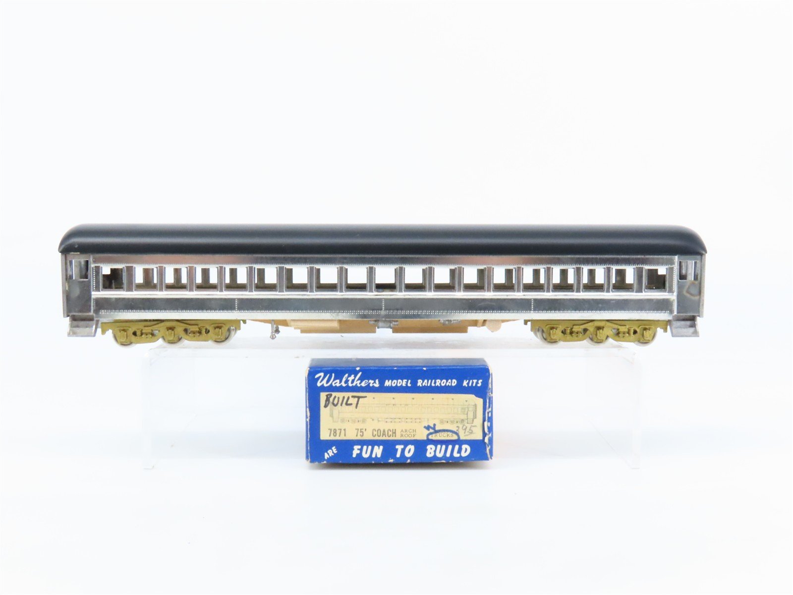 HO Scale Walthers 7871 Undecorated 75' Arch-Roof Coach Passenger Car