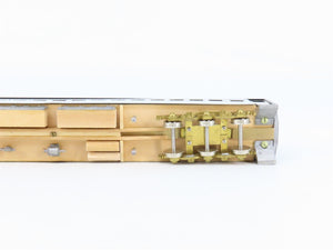 HO Scale Walthers 7871 Undecorated 75' Arch-Roof Coach Passenger Car