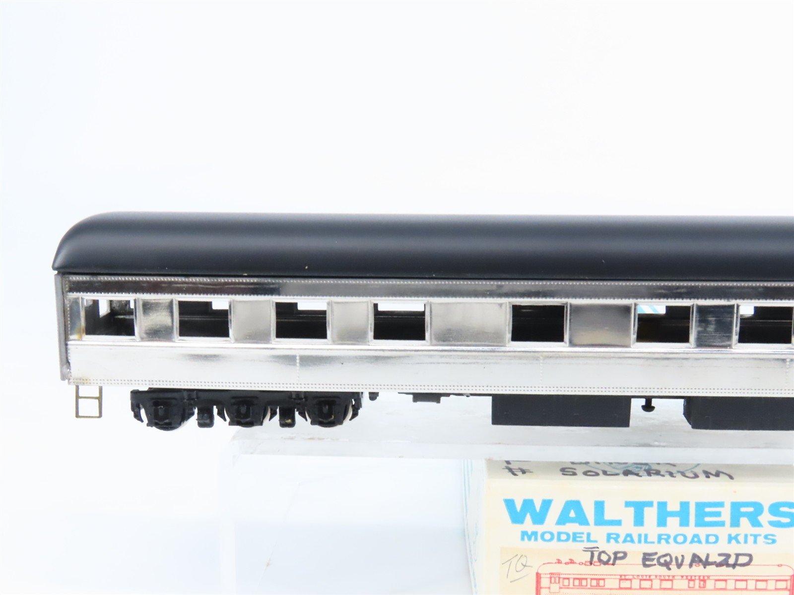HO Scale Walthers 7809 Undecorated 80' Diner Passenger Car