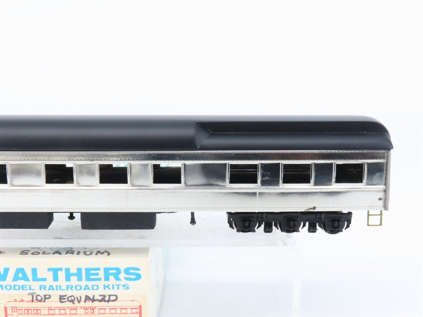 HO Scale Walthers 7809 Undecorated 80' Diner Passenger Car