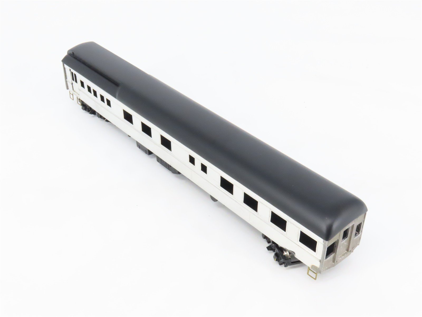 HO Scale Walthers 7809 Undecorated 80' Diner Passenger Car