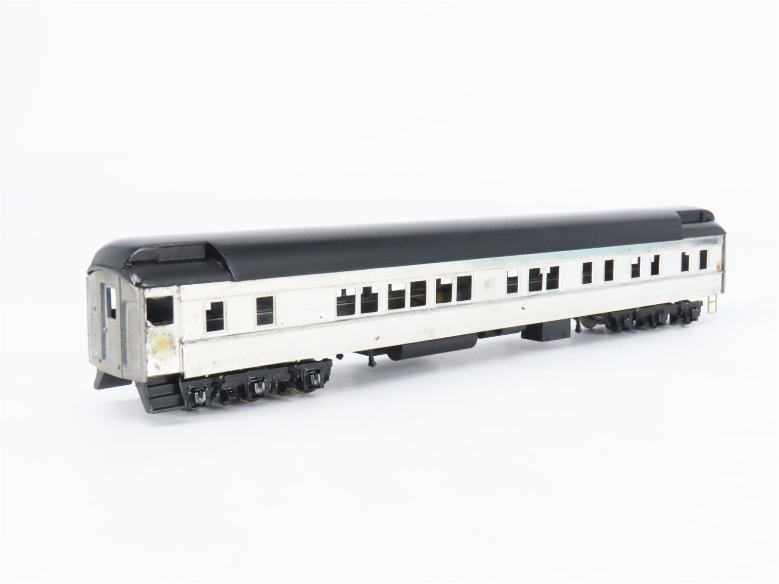 HO Scale Walthers 7809 Undecorated 80' Pullman Passenger Car