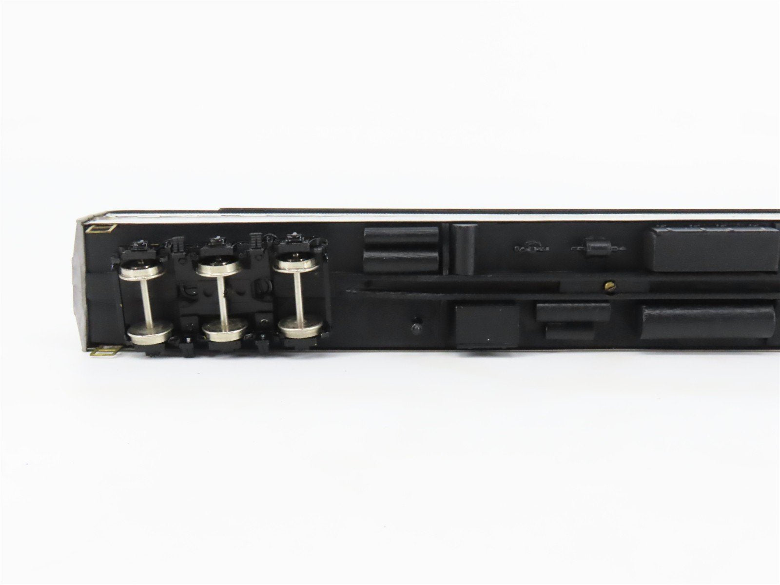 HO Scale Walthers 7809 Undecorated 80' Pullman Passenger Car