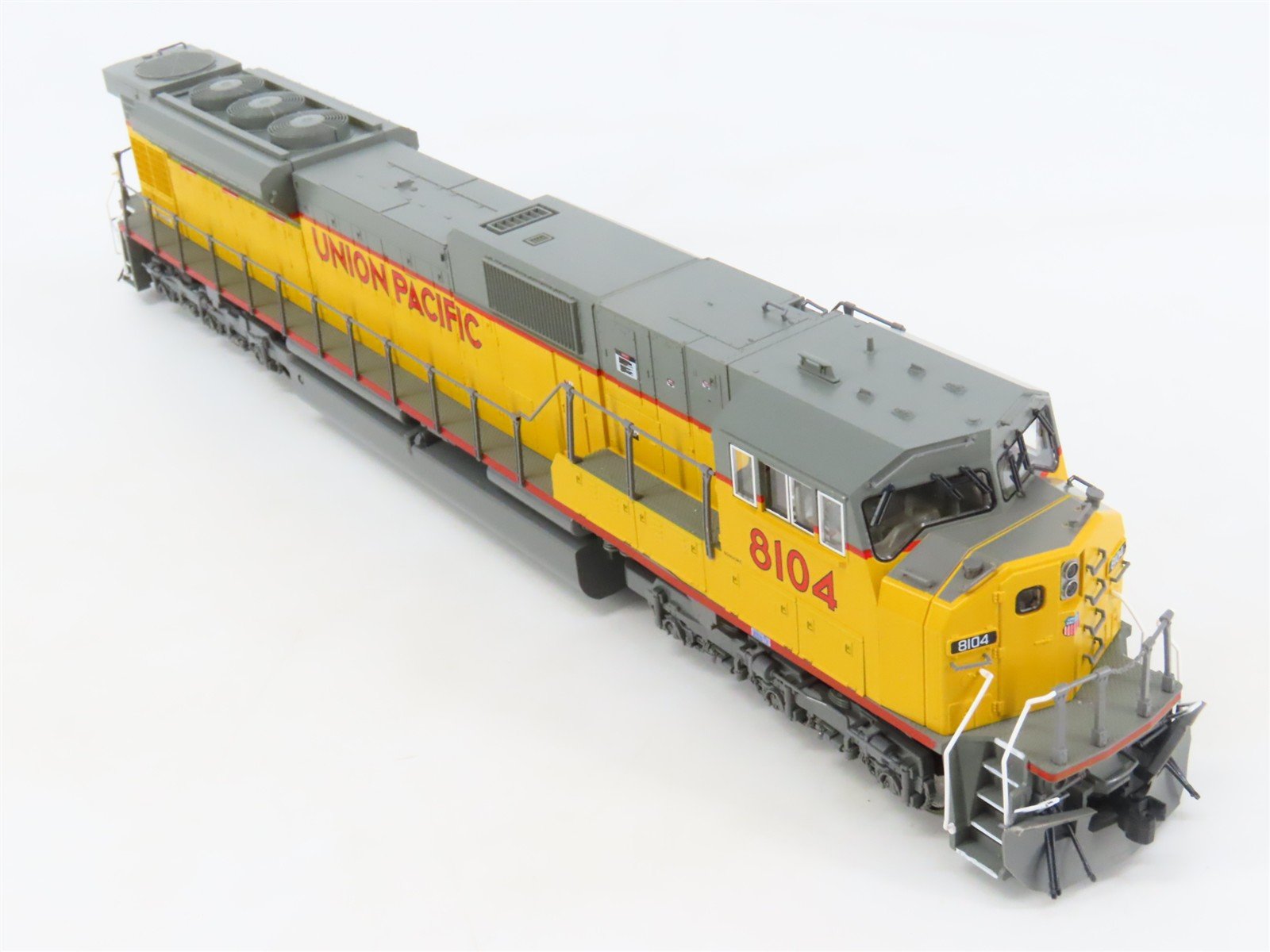 HO Scale KATO 37-6354 UP Union Pacific EMD SD90/43MAC Diesel #8104 - DCC Ready