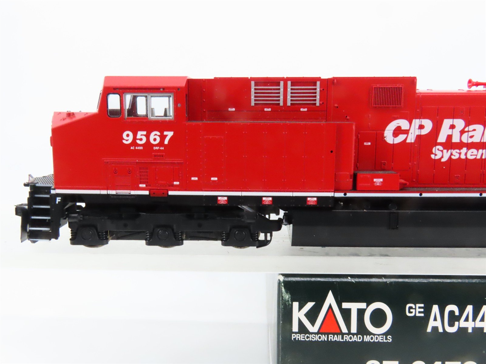 HO Scale KATO 37-6472 CP Rail 