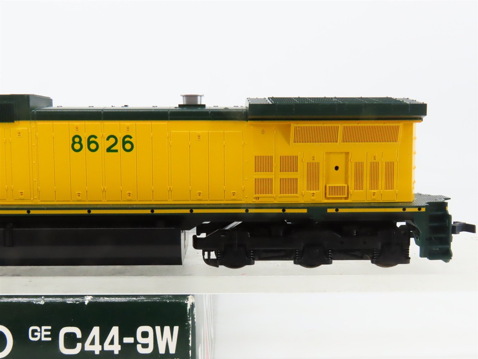 HO KATO 37-1301 CNW Chicago North Western GE C44-9W Diesel #8626 - DCC Ready