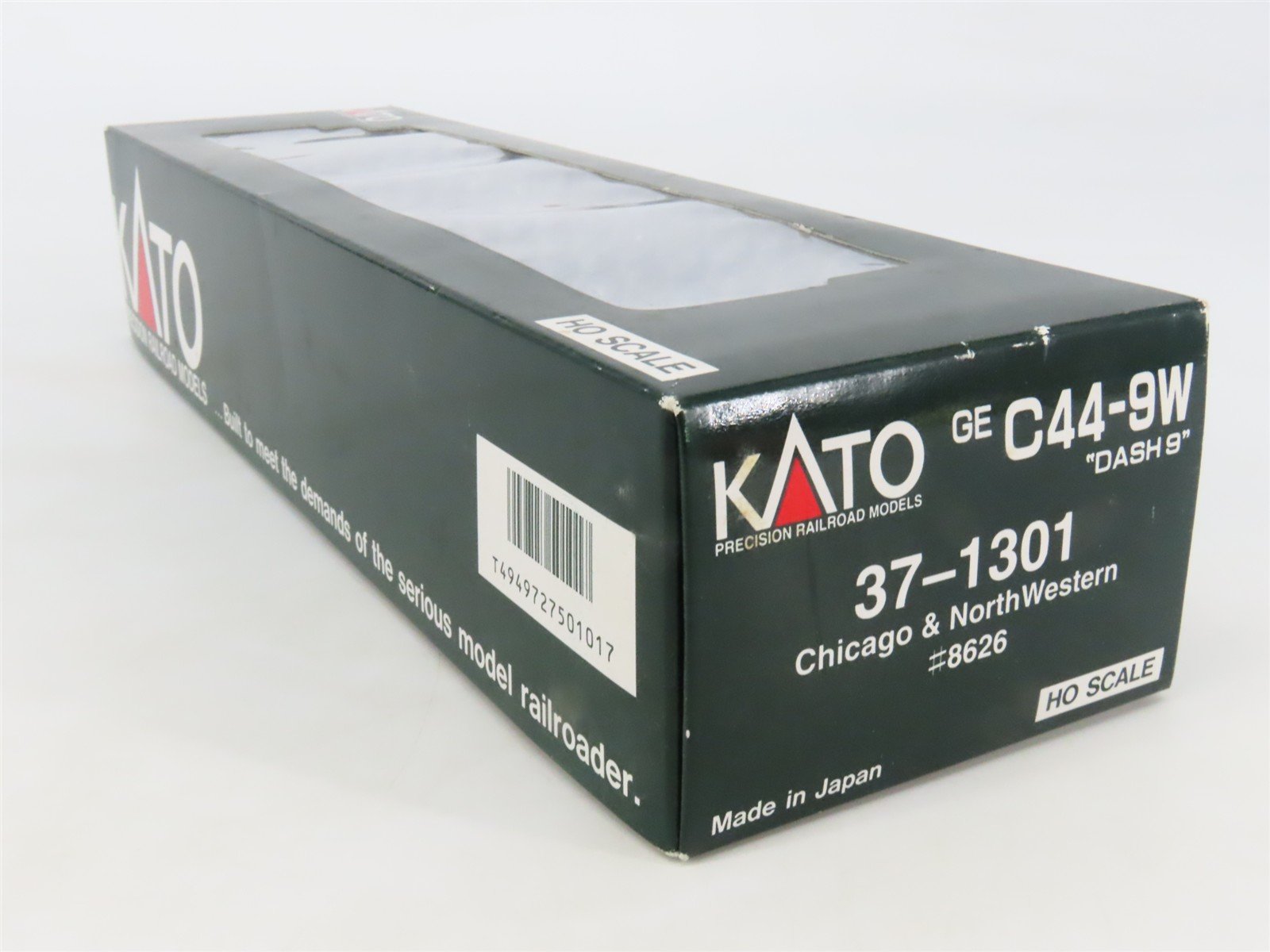 HO KATO 37-1301 CNW Chicago North Western GE C44-9W Diesel #8626 - DCC Ready