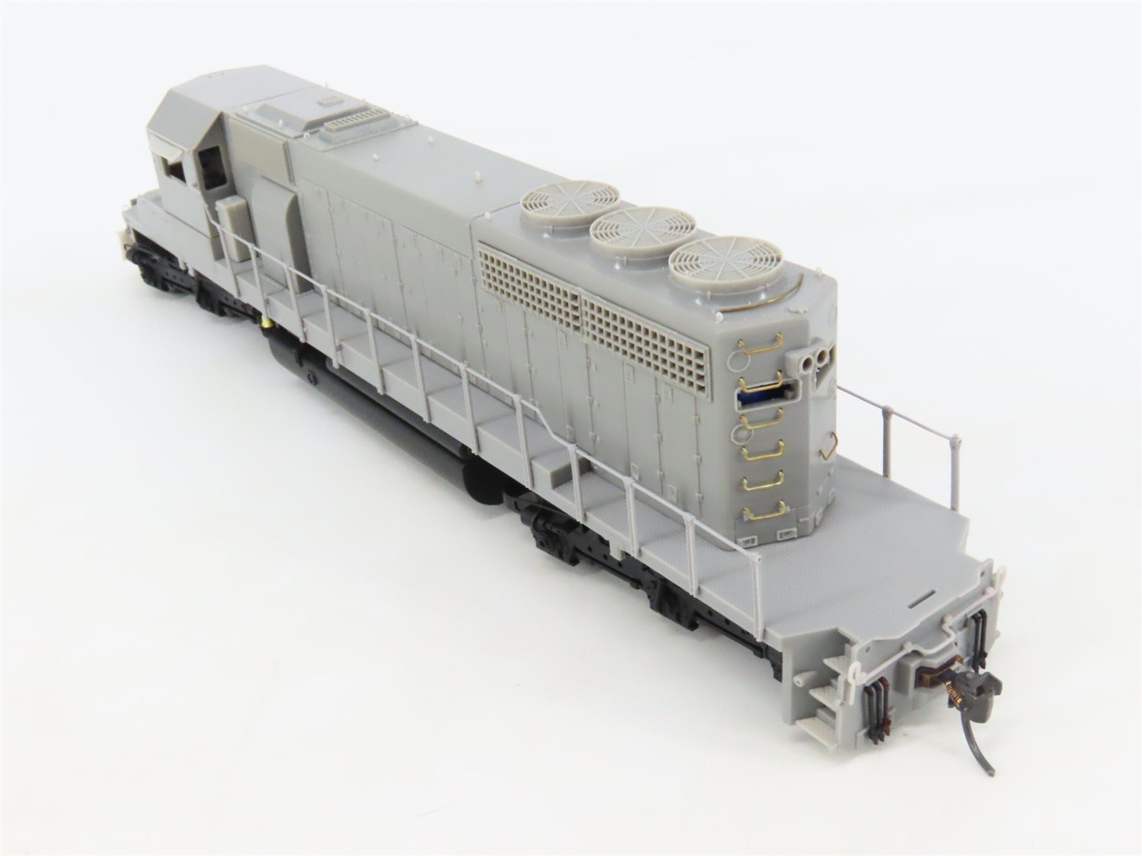 HO Scale Broadway Limited BLI 929 Undecorated EMD SD40-2 Diesel w/ DCC & Sound