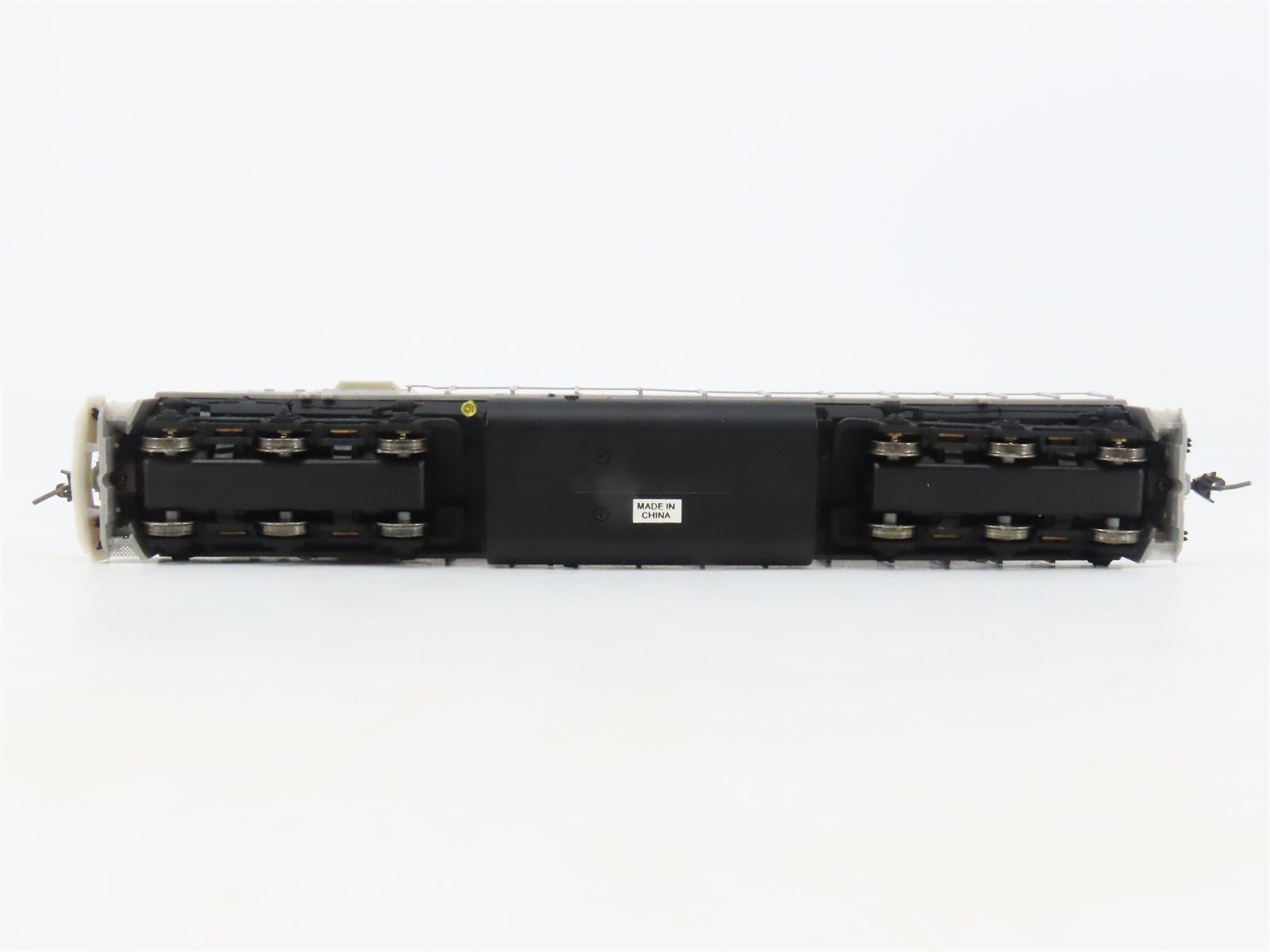 HO Scale Broadway Limited BLI 929 Undecorated EMD SD40-2 Diesel w/ DCC & Sound