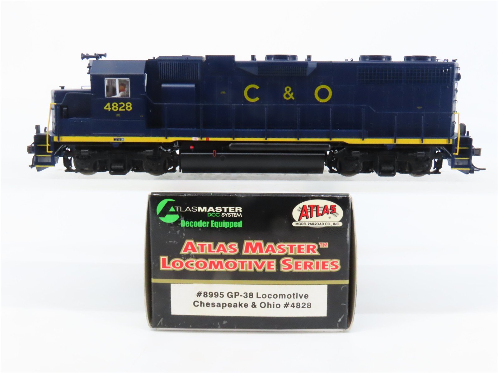 HO Scale Atlas Master 8995 C&O Chesapeake & Ohio EMD GP38 Diesel #4828 w/ DCC